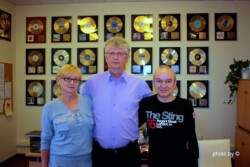 Piotr Iwicki - percussion, piano ... Piotr Iwicki - percussion, piano ...